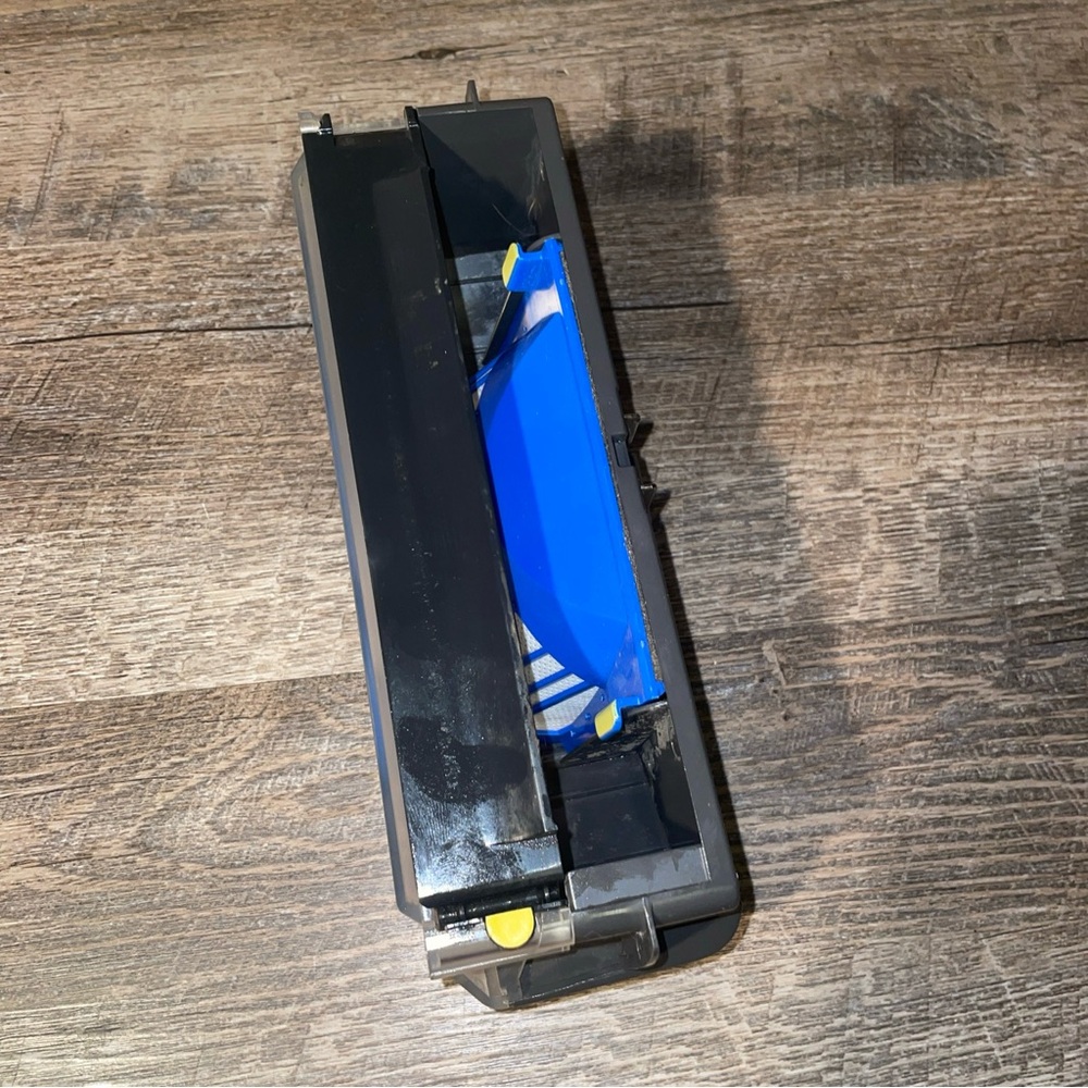 OEM iRobot Roomba AeroVac Bin 614 650 655 670 671 675 694 Vacuum Dust Bin Motor - Picture 3 of 5